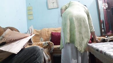 Kamwali shabnam lund liya double salary lie